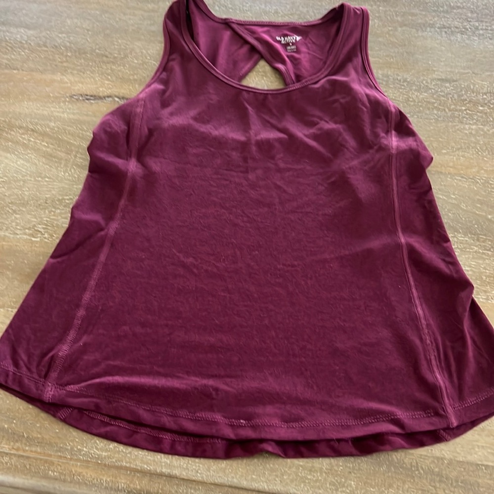Women Old Navy Dry -fit shirt. Size medium. Burgundy color. New with tags.